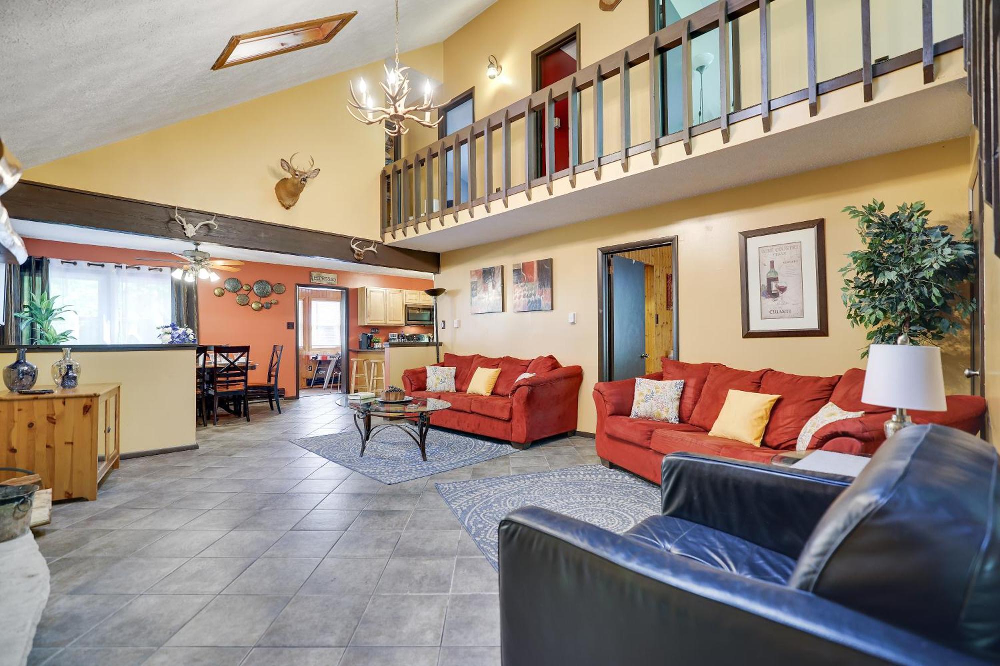 Chalet Renovated Near Casino, Camelback , Kalahari 4Bdrms Firepit Hot Tub Game Room Tobyhanna Dış mekan fotoğraf