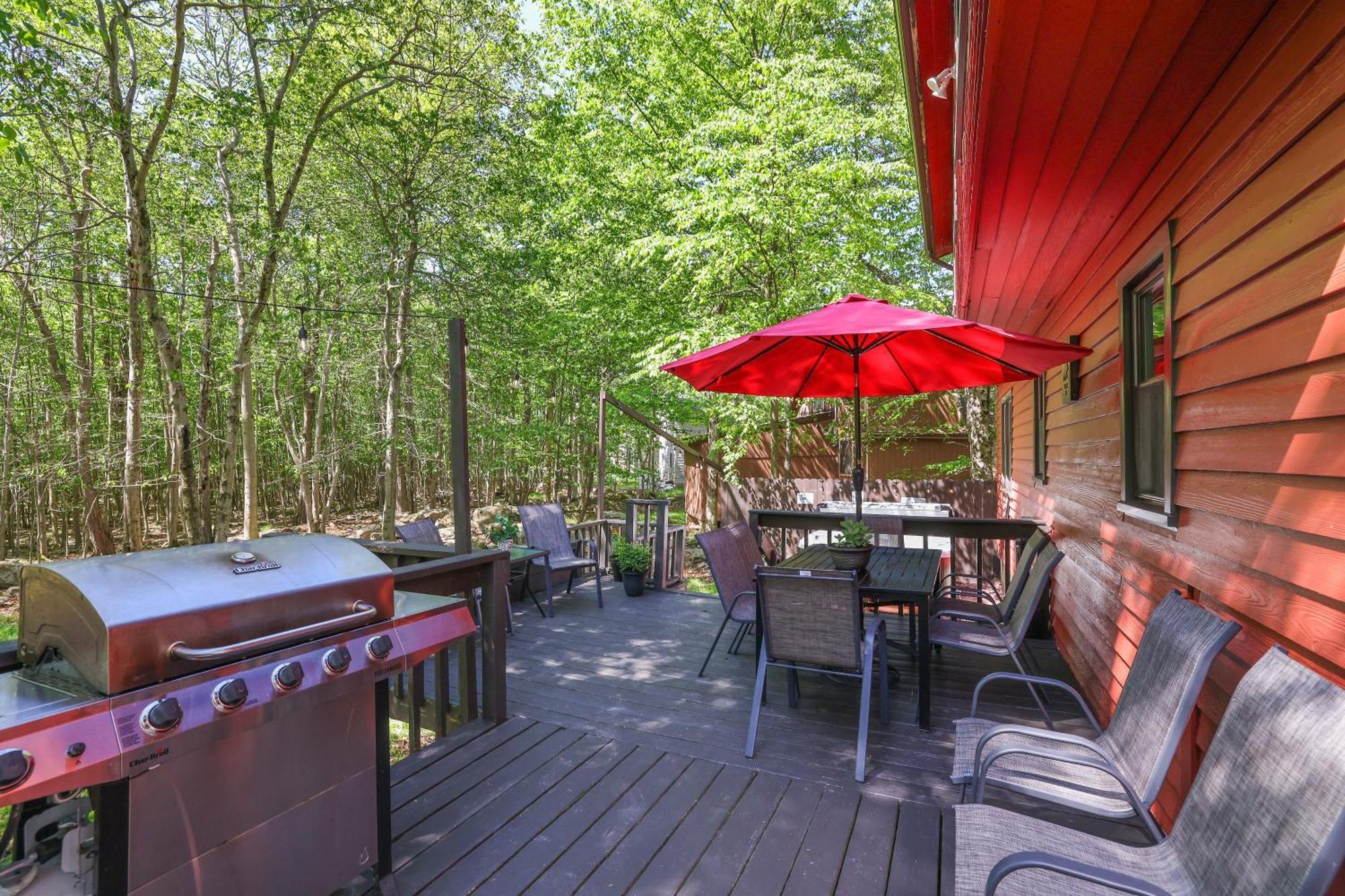 Chalet Renovated Near Casino, Camelback , Kalahari 4Bdrms Firepit Hot Tub Game Room Tobyhanna Dış mekan fotoğraf
