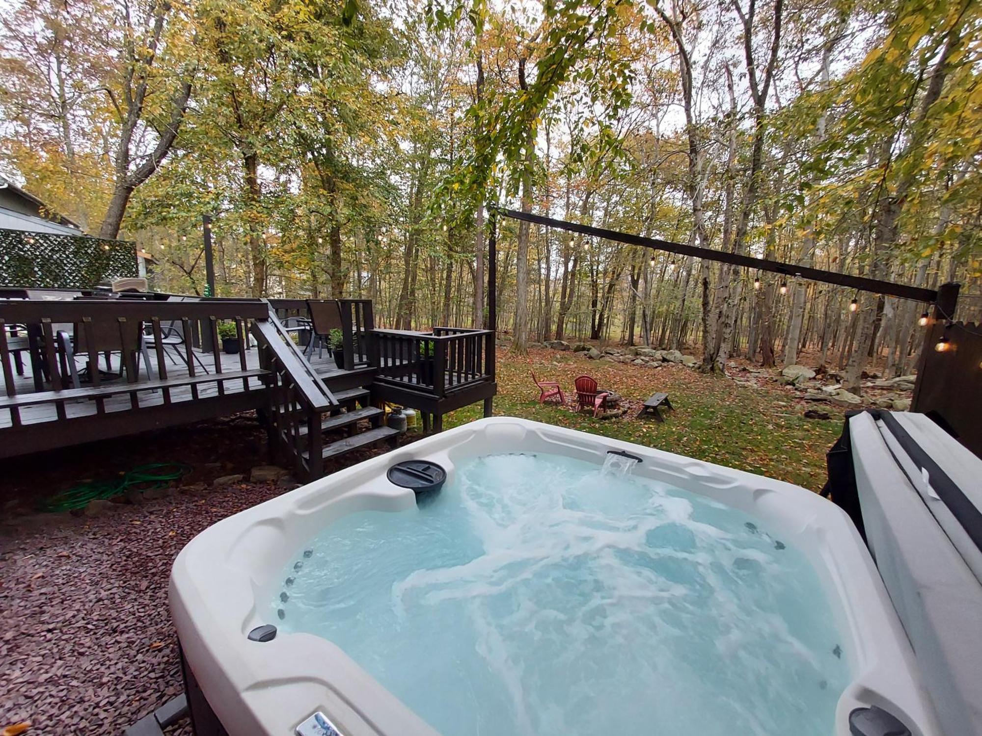 Chalet Renovated Near Casino, Camelback , Kalahari 4Bdrms Firepit Hot Tub Game Room Tobyhanna Dış mekan fotoğraf